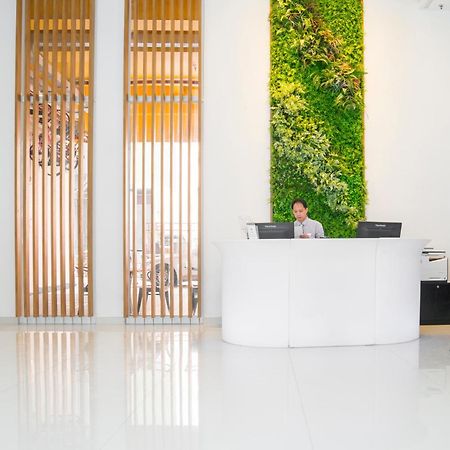 Iw Hotel Гонконг Экстерьер фото