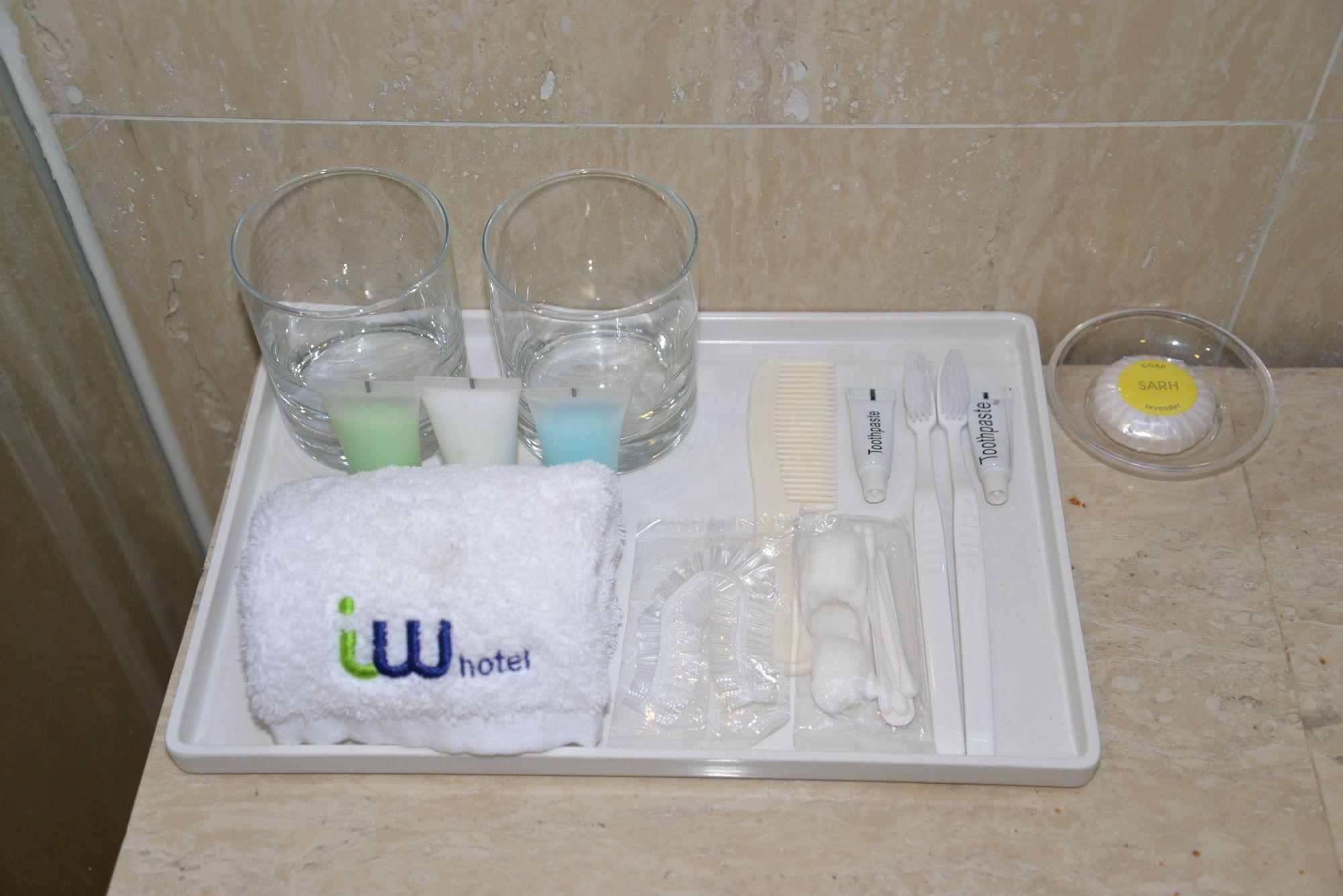 Iw Hotel Гонконг Экстерьер фото