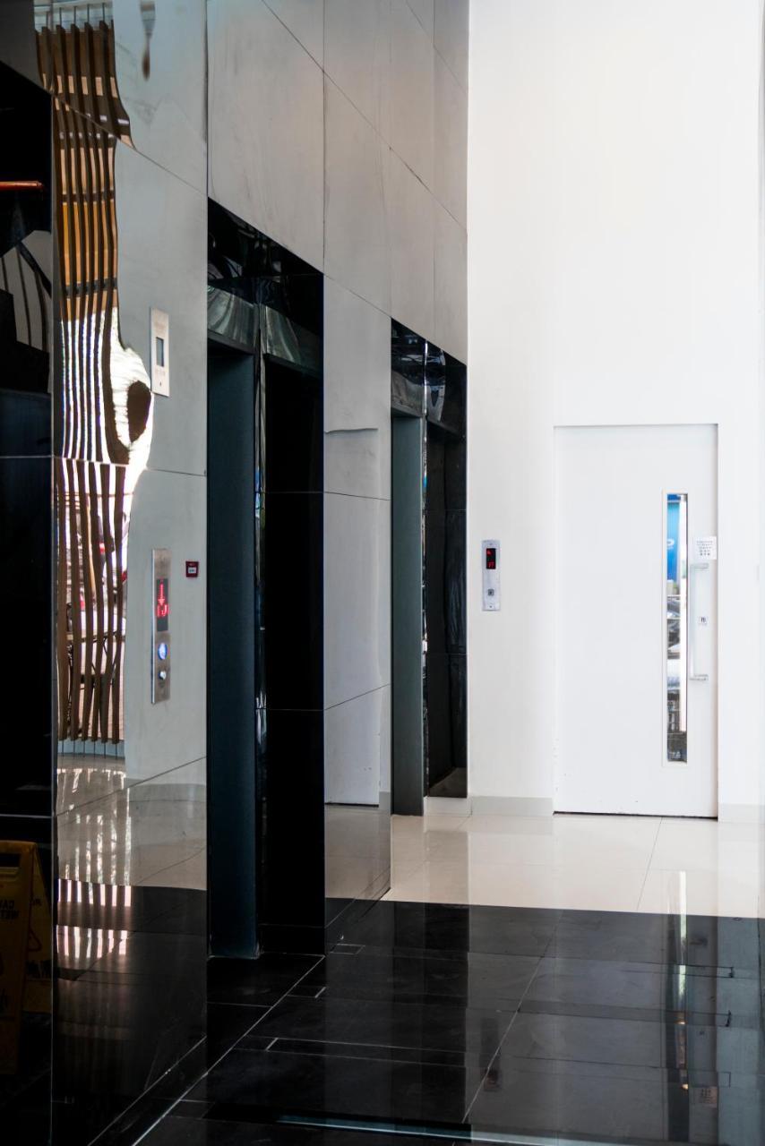 Iw Hotel Гонконг Экстерьер фото