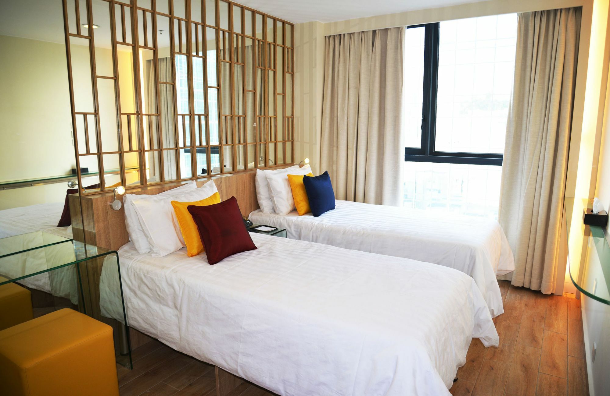 Iw Hotel Гонконг Экстерьер фото